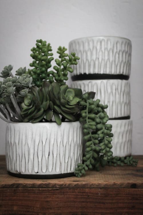 Modern textured planters | Plants & Flowers by Orange Peel Pottery