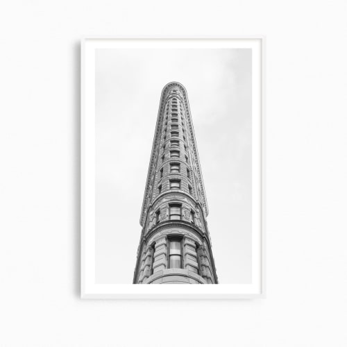 Minimalist black and white "Flatiron Building" photograph | Photography by PappasBland