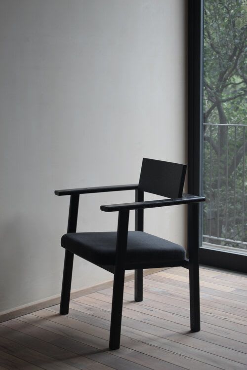 Torso chair | Chairs by José Bermúdez | SUGOI SUSHI PROGRESO in Progreso