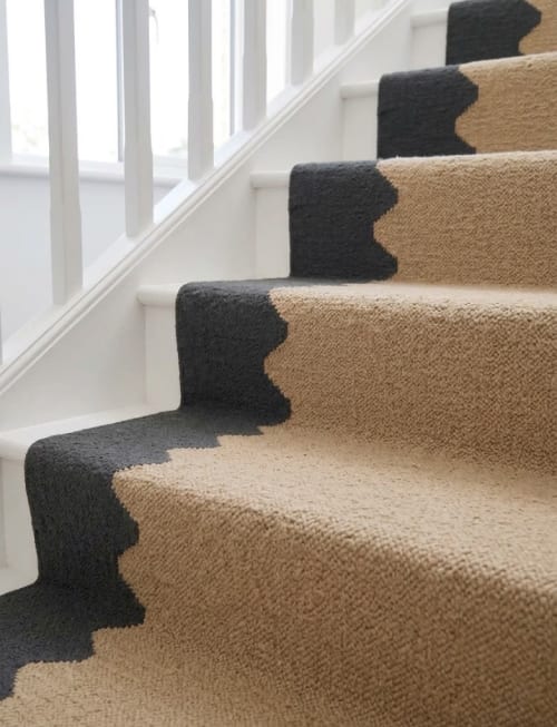 Handwoven Woolen Runner Rug | Rugs by Evergreen Carpets