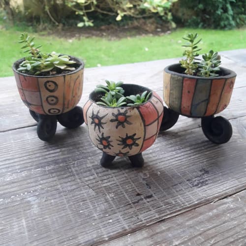 Ceramic Planter | Vases & Vessels by Cécile Brillet, Tierra i fuego ceramics
