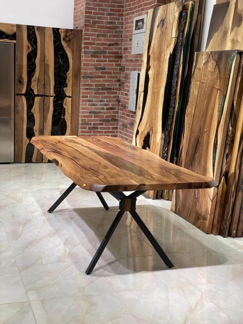 Walnut table top, live edge walnut table | Dining Table in Tables by Gül Natural Furniture