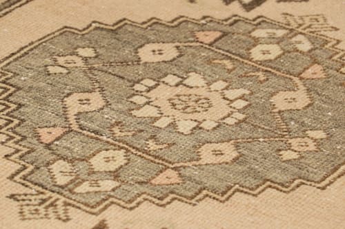 Vintage Oushak Rug in Beige-Brown, with Geometric Medallion | Rugs by Rug a