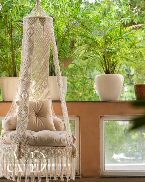 Macrame hanging swing chair | Chairs by Alaaya Decor