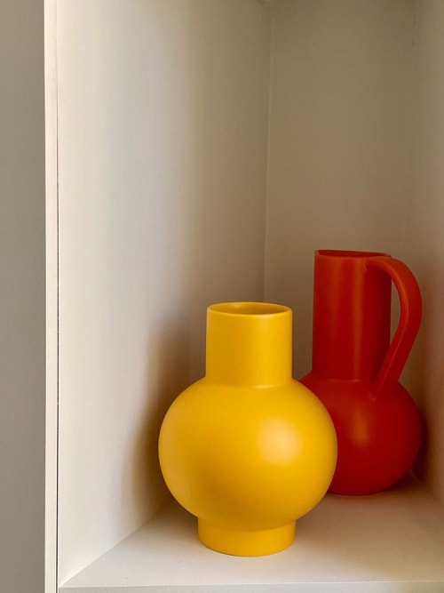 Strøm vase and jug | Vases & Vessels by Raawii