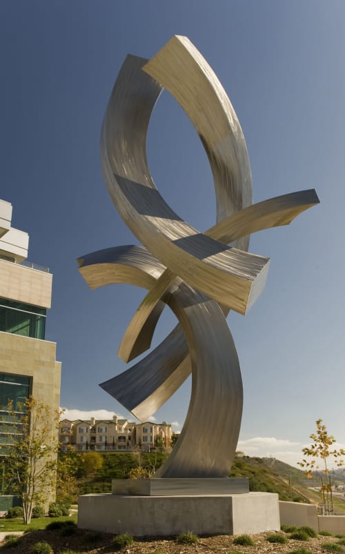 Dancing In The Sun | Public Sculptures by Kevin Robb Studios