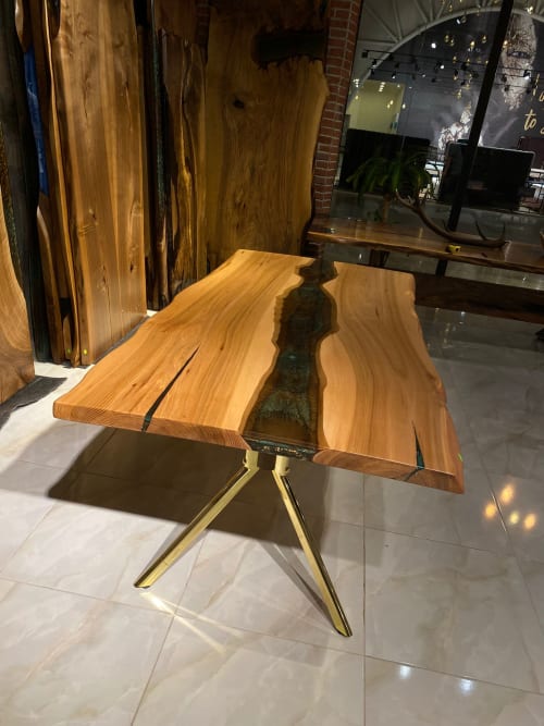 Custom Rounded Epoxy Resine Table - Gul Natural