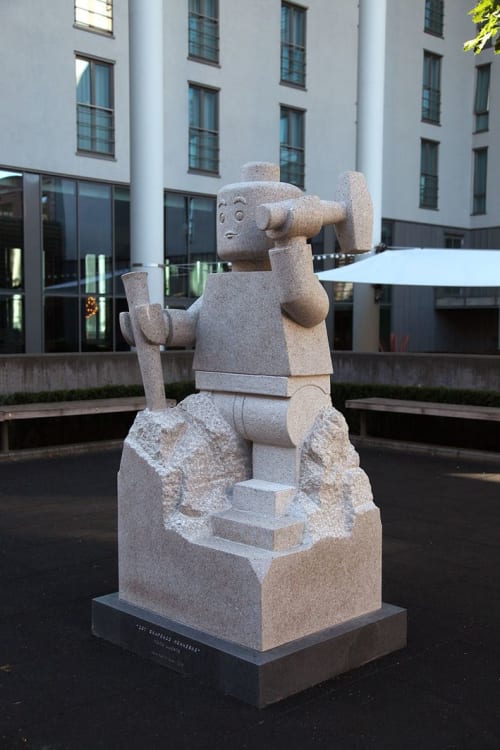 Homo Ludens | Public Sculptures by Hans Martin Øien | Union scene in Drammen