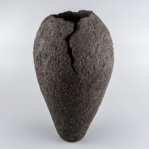 Vase Naulia Magma | Vases & Vessels by Svetlana Savcic / Stonessa