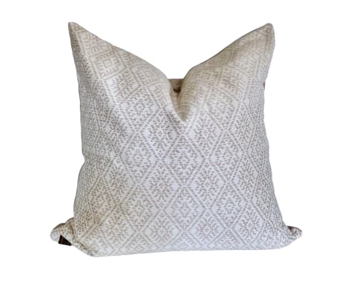 Cotton Snow 22 x 22 Pillow | Pillows by OTTOMN