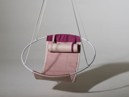 Modern Chic Outdoor hanging Sling Chair | Chairs by Studio Stirling