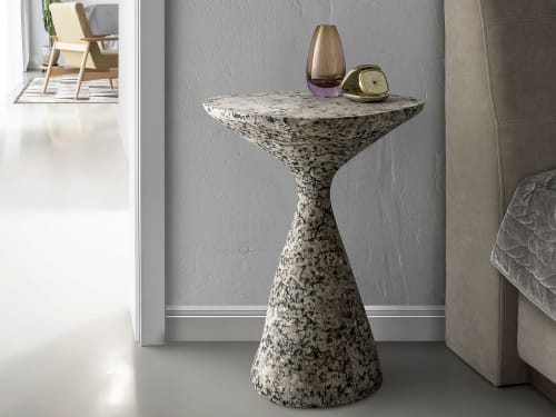Sculptural side table | Tables by Donatas Žukauskas