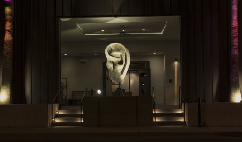 Listening | Sculptures by Ronna Nemitz | FOUND:RE Phoenix Hotel in Phoenix