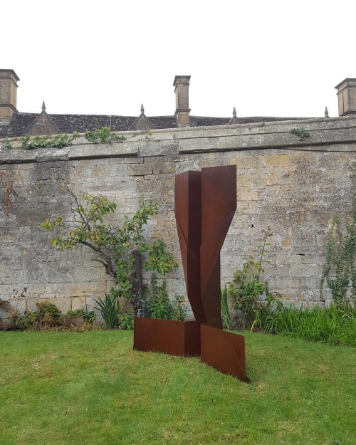 Hammerhead | Sculptures by Samuel Zealey | Dorfold Hall in Nantwich