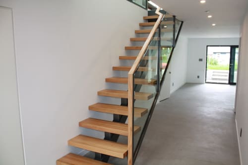 Floating stairs | Interior Design by Toncha Hardwood
