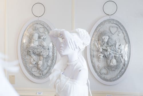 XXL Medallion Artwork 'Queen of Hearts' | Art & Wall Decor by Carina Wagenaar