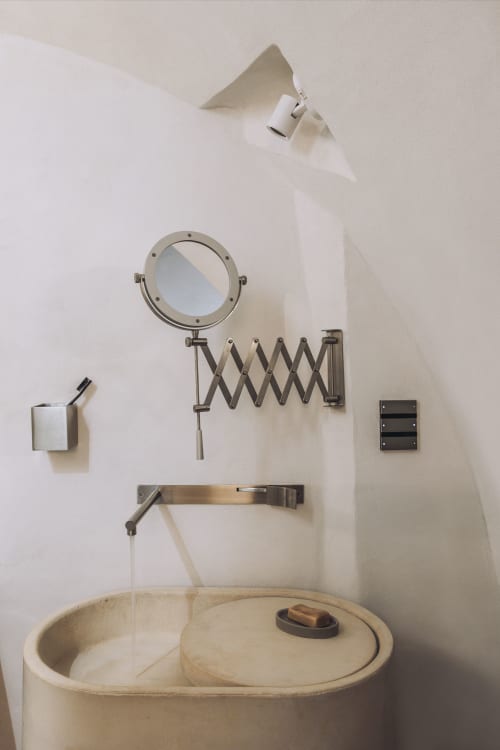 Bespoke basin in white concrete | Water Fixtures by Linski Design - Concrete. Art. Microtopping. Art-topping.