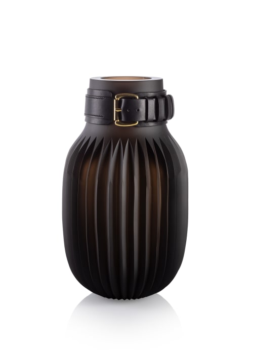 Hero.ine Collection - VIVIENNE Vase | Vases & Vessels by Rückl