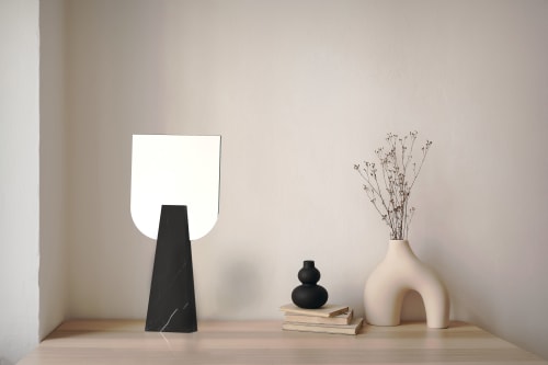 "Ophelia" Contemporary table mirror in Black Marquina marble