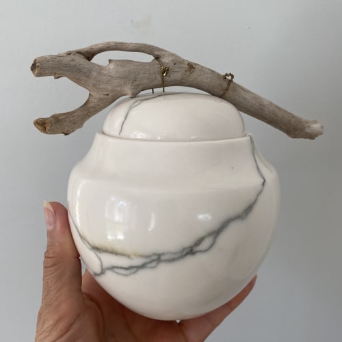 Porcelaine jar or urn with driftwood | Vessels & Containers by Helene Fleury