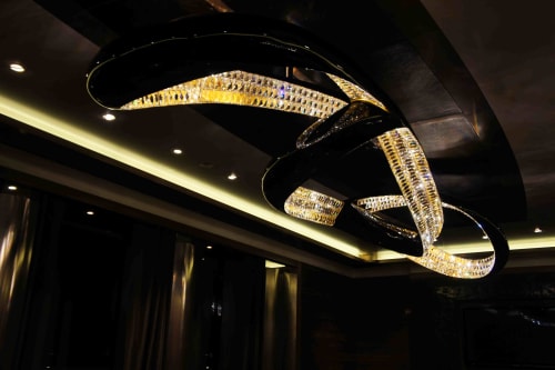 Booogalooo | Chandeliers by Georg Baldele