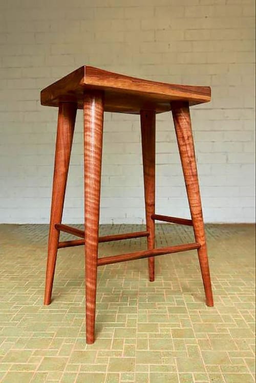 Modern saddle bar stools hot sale