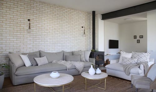 CLASSIC TABLE | Side Table in Tables by Linski Design - Concrete. Art. Microtopping. Art-topping.