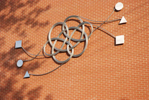 tissé serré | Public Sculptures by Eric Sauvé | École Saint-Vincent-Marie in Montréal
