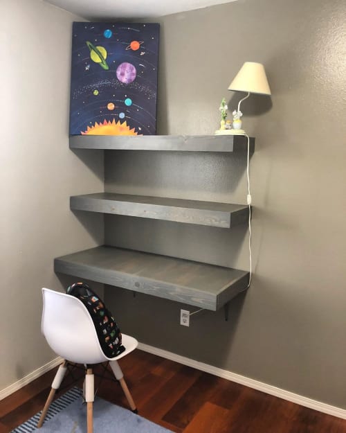 Custom floating shelves | Furniture by Build Like A Chick