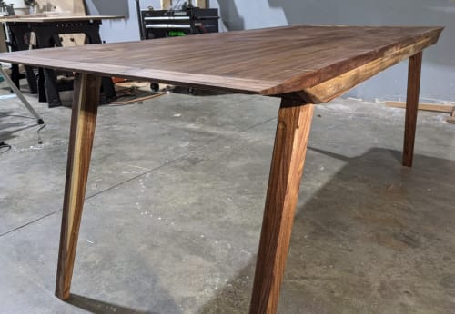 Modern Dining Table by Ney Custom Tables : Design and Fabrication