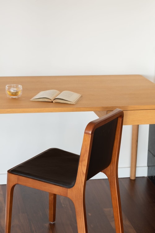 FRONT – Minimalist Work Desk in Solid Oak Wood | Tables by MOR Design