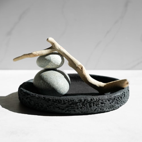 Round Tray in Carbon Black Concrete with Textured Rim | Decorative Objects by Carolyn Powers Designs