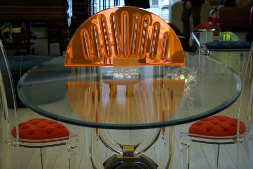 Dining table in plexiglass ‘Ermitage’ with Sculpture "The Slice" | Interior Design by Poliedrica srl