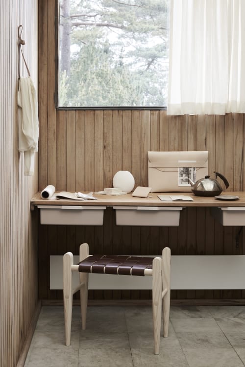 Pallet Brown | Chairs by SSM Smålands Skinnmanufaktur | Private Residence, Frösakull in Frösakull