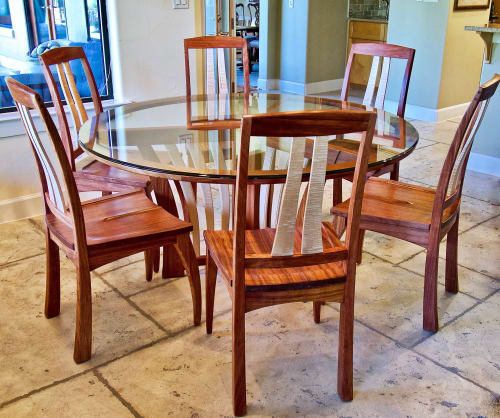 Round Breakfast Table In Bubinga And Curly Maple