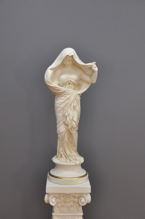 Statue Woman with Veil all hand made in Europe exclusive art | Decorative Objects by ultimate European