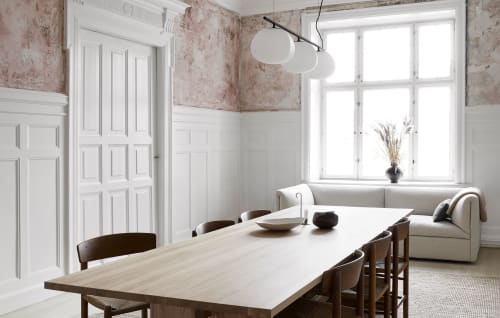Persimon Lamp, Grande Table, Retreat Sofa | Furniture by Fogia | Studio Grey in København