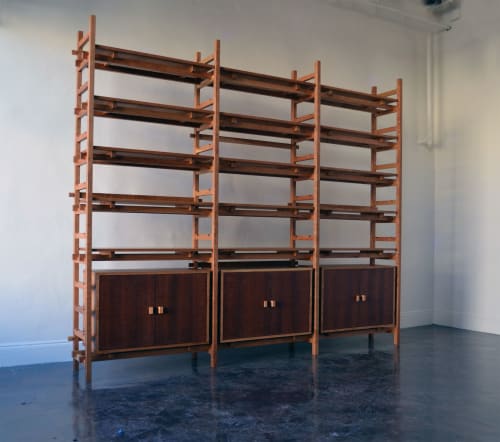 Adaptable Bookshelf | Furniture by Kanna Woodcraft