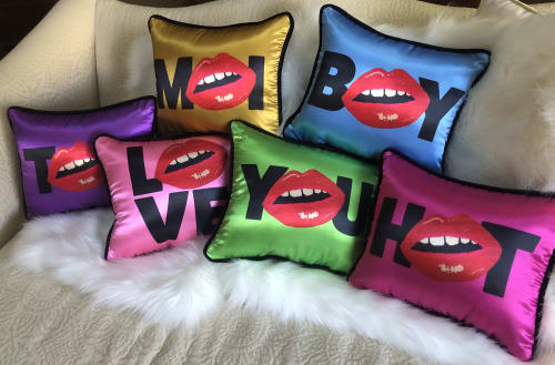 satin EMBRASSE MOI lips word pillows / custom made | Pillows by Mommani Threads