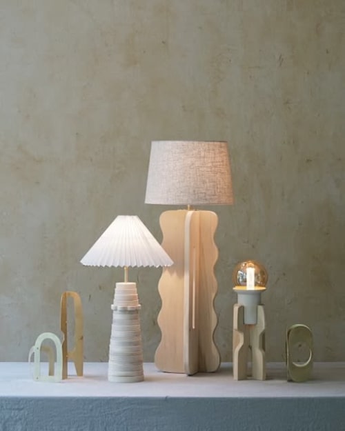 Ziggy Lamp with flower | Lamps by Perch Objects