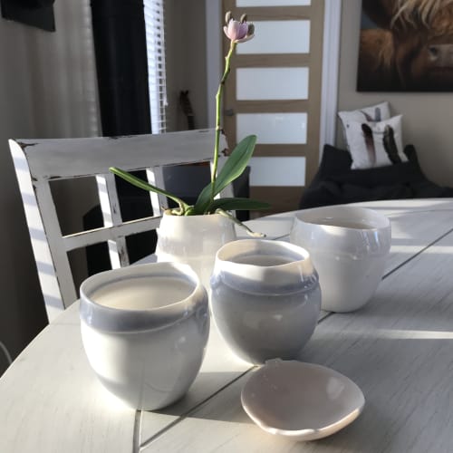 translucent porcelain blue tea or coffe glasses | Cups by Helene Fleury