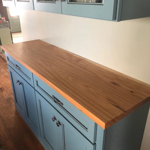 Hickory Slab Counter Top | Furniture by Evari Woodwork Designs
