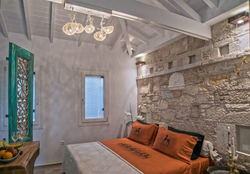 Nest 5 Bar | Chandeliers by F+M FOS - Anna Maria Fragiskos Bitros