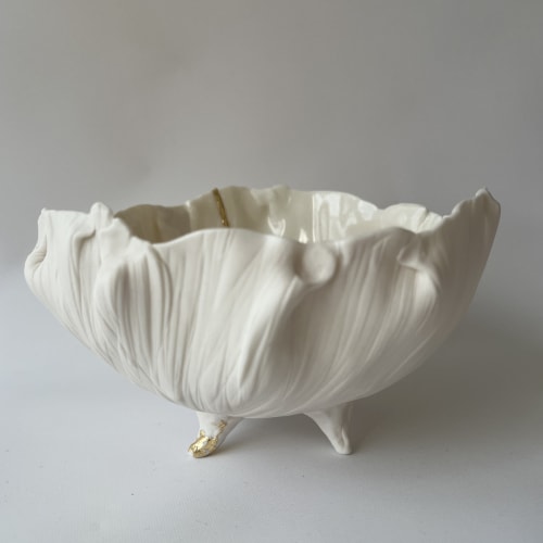 Porcelain and gold translucent white bowl on feet | Dinnerware by Helene Fleury