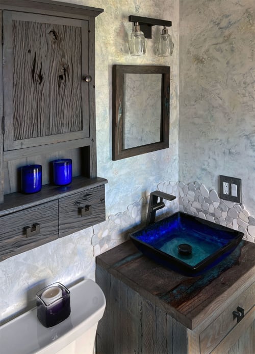 Rustic wood bathroom accessories | Storage by Ron C