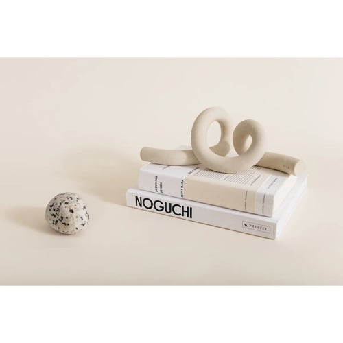 Ollis Knot, White | Sculptures by SIN