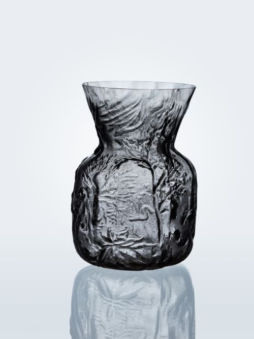 Fosil vase | Vases & Vessels by Eliška Monsportová
