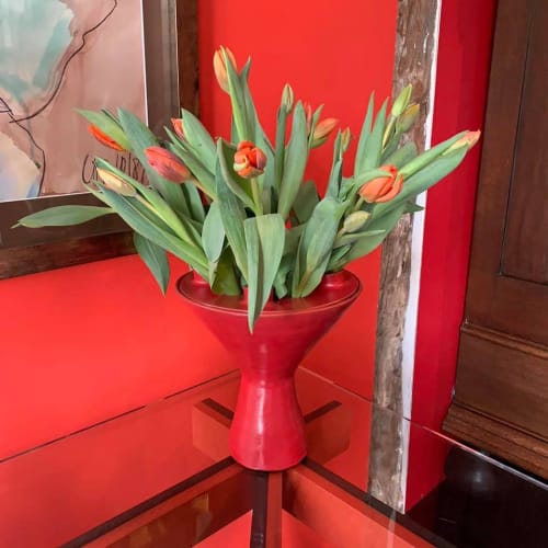 Tulip Vase | Vases & Vessels by Barbara Jans Ceramics | Kamer01 in Amsterdam