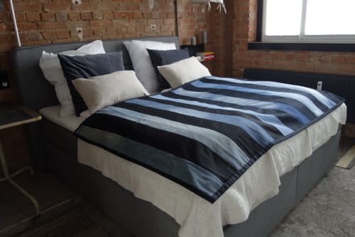 Denim Quilt | Cloudy Skies | Linens & Bedding by DaWitt | Farbenfabrik in Leipzig