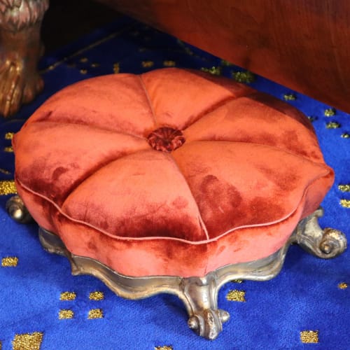 Italian Giltwood Foot Stools | Chairs by Jonathan Rachman Design | SF Decorator Showcase 2019 in San Francisco